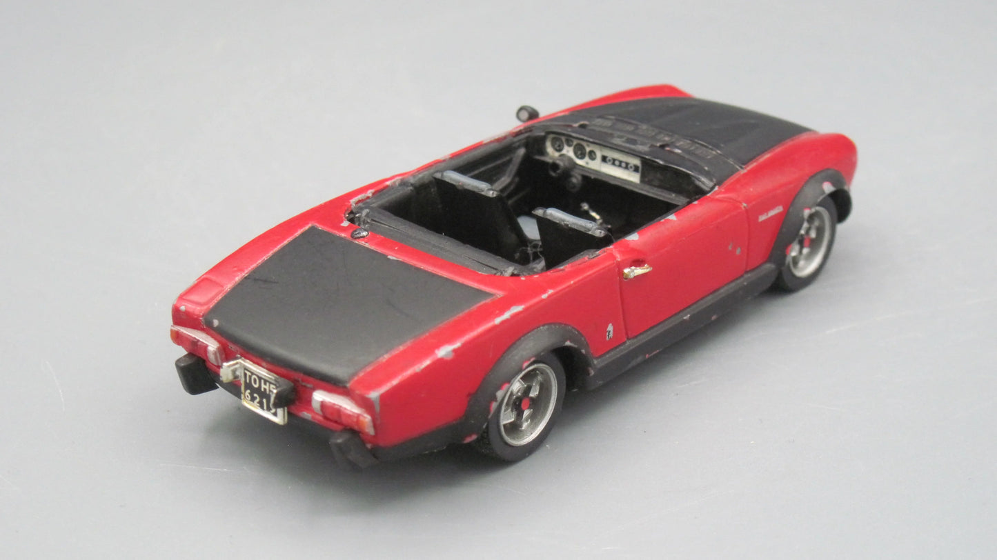 Vitesse   Fiat 124  Red and Black