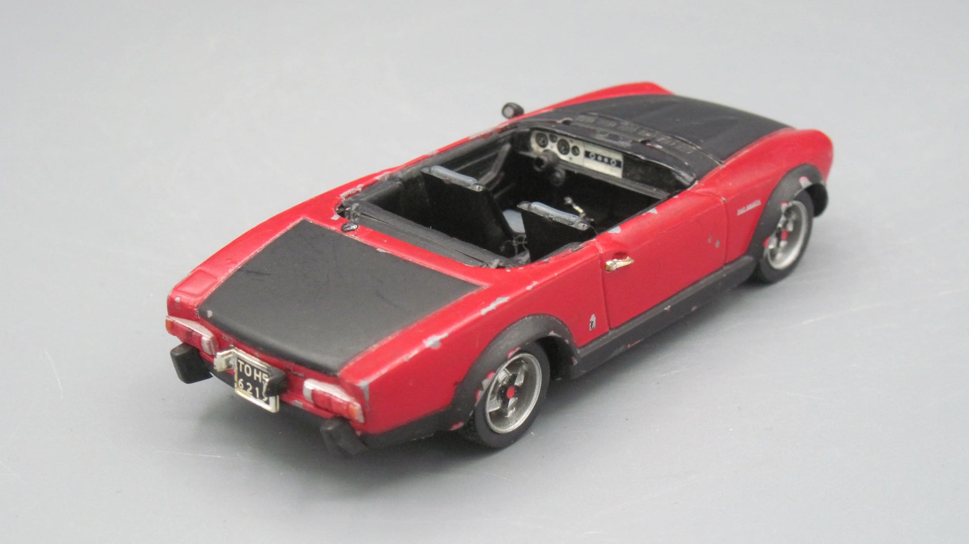 Vitesse   Fiat 124  Red and Black