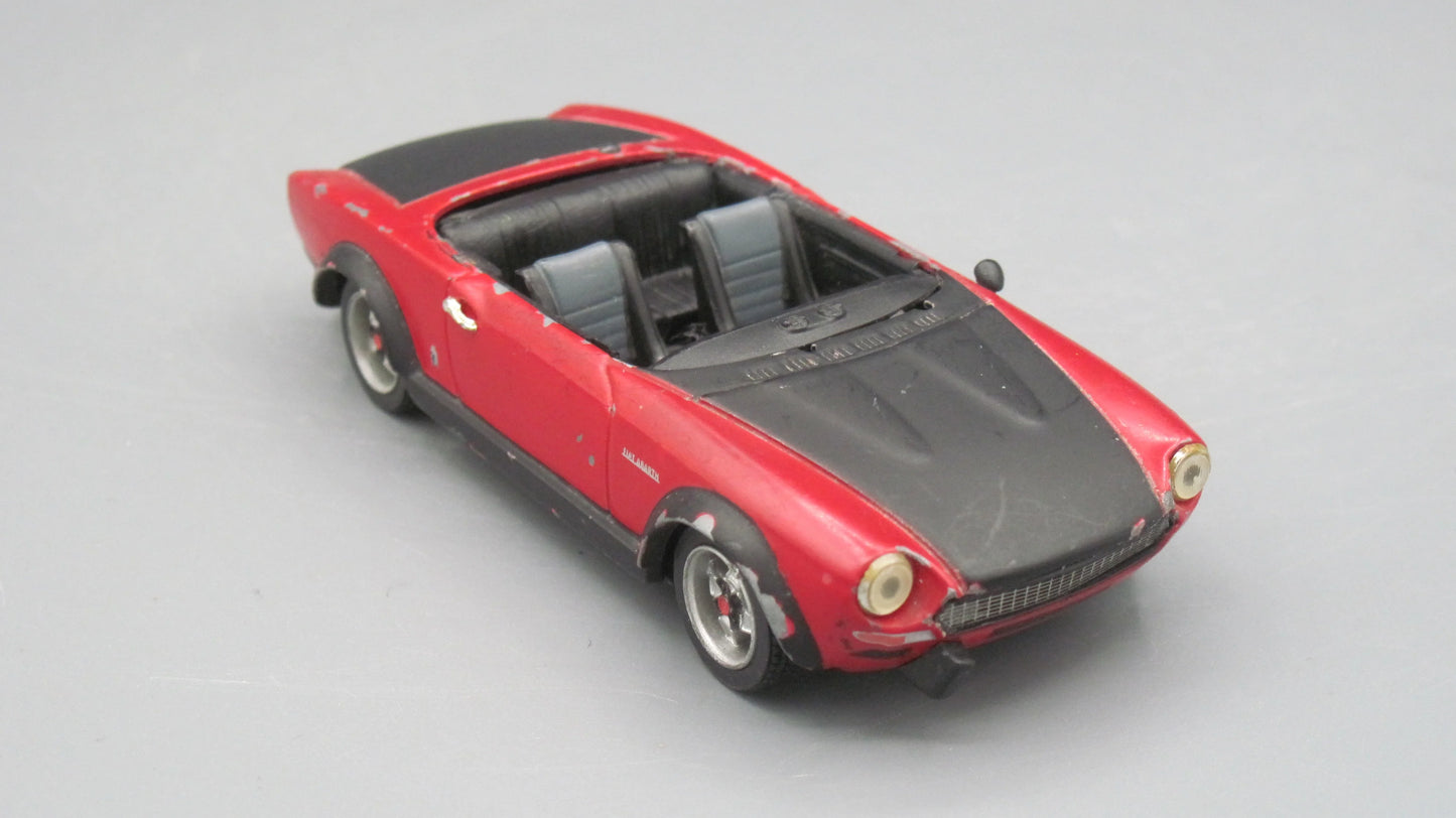 Vitesse   Fiat 124  Red and Black
