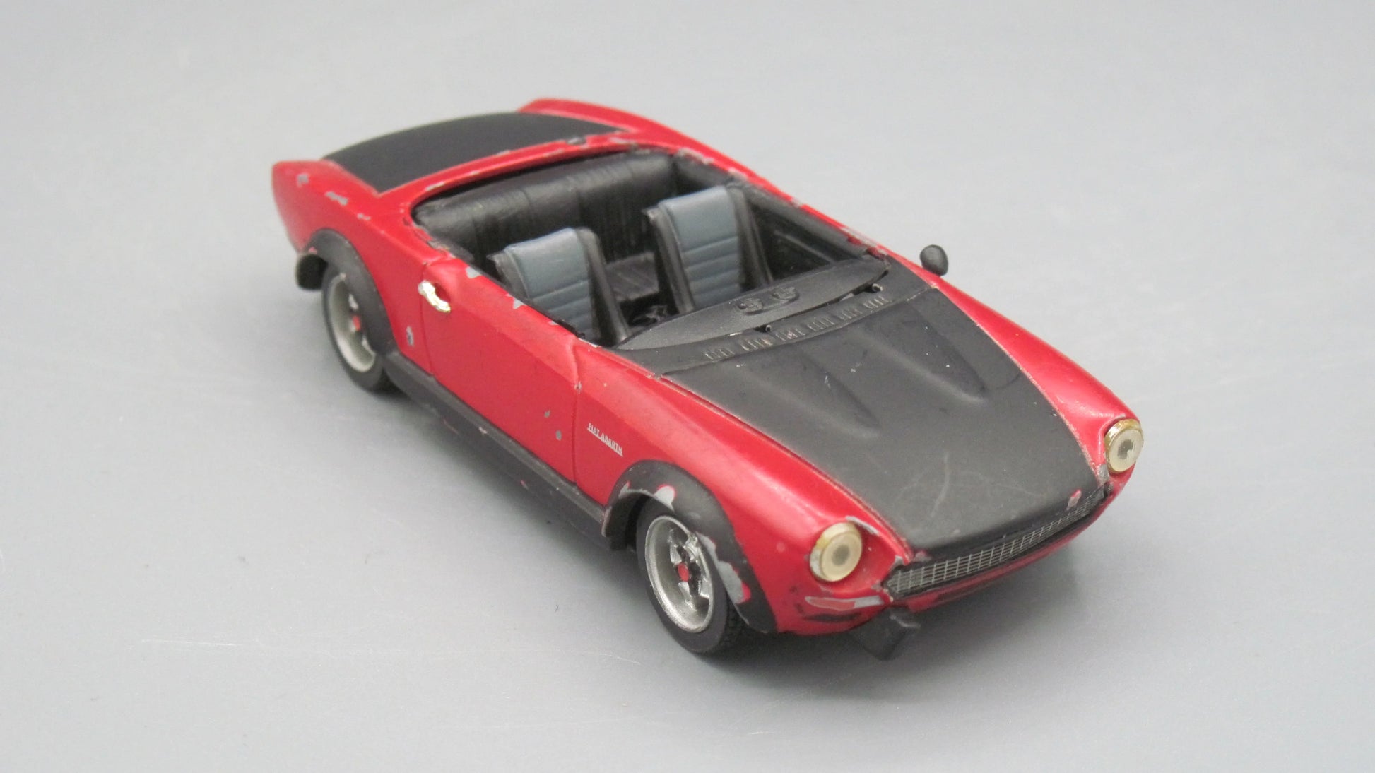 Vitesse   Fiat 124  Red and Black