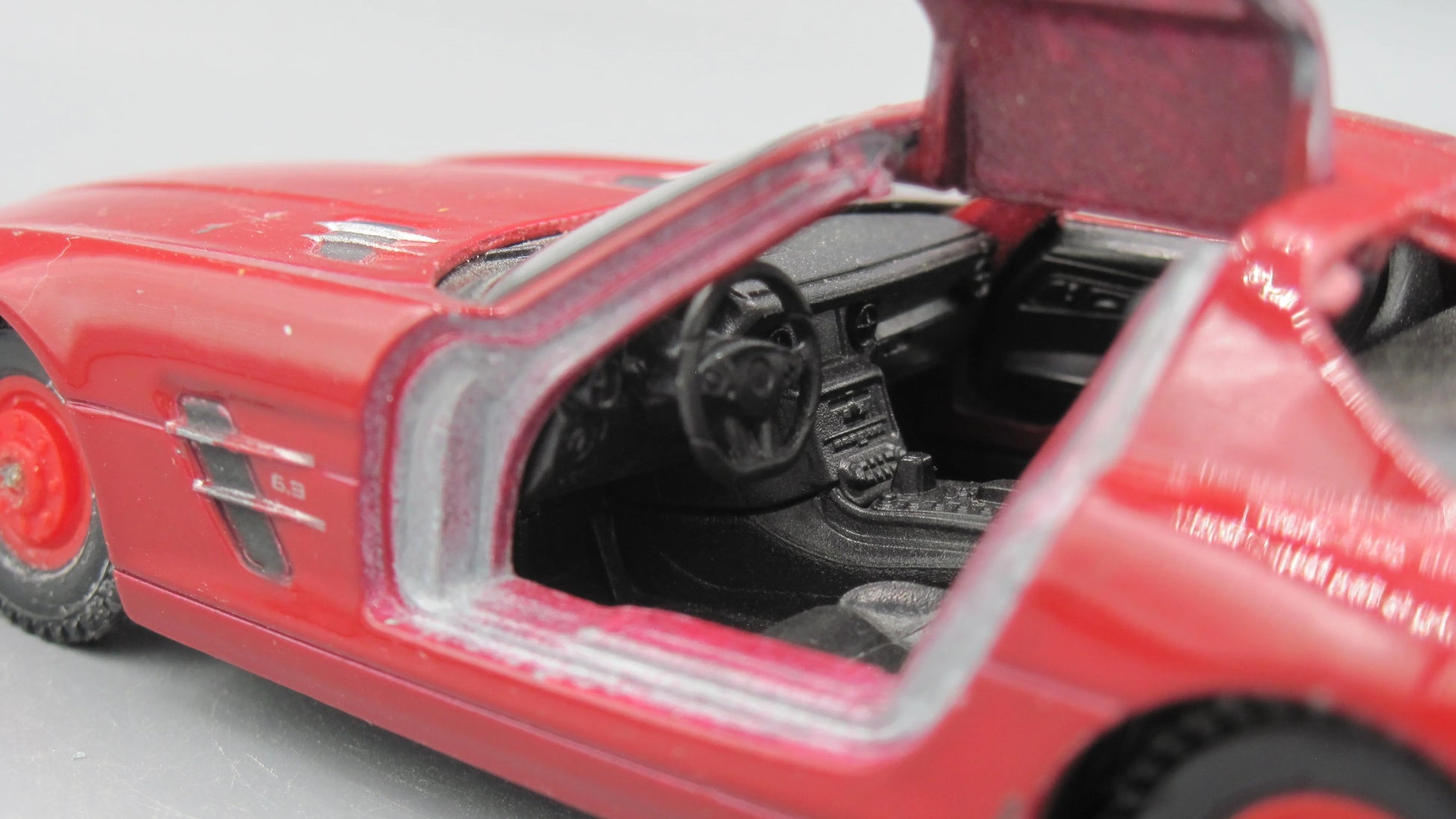 Welly   Mercedes-Benz SLS-AMG  Red