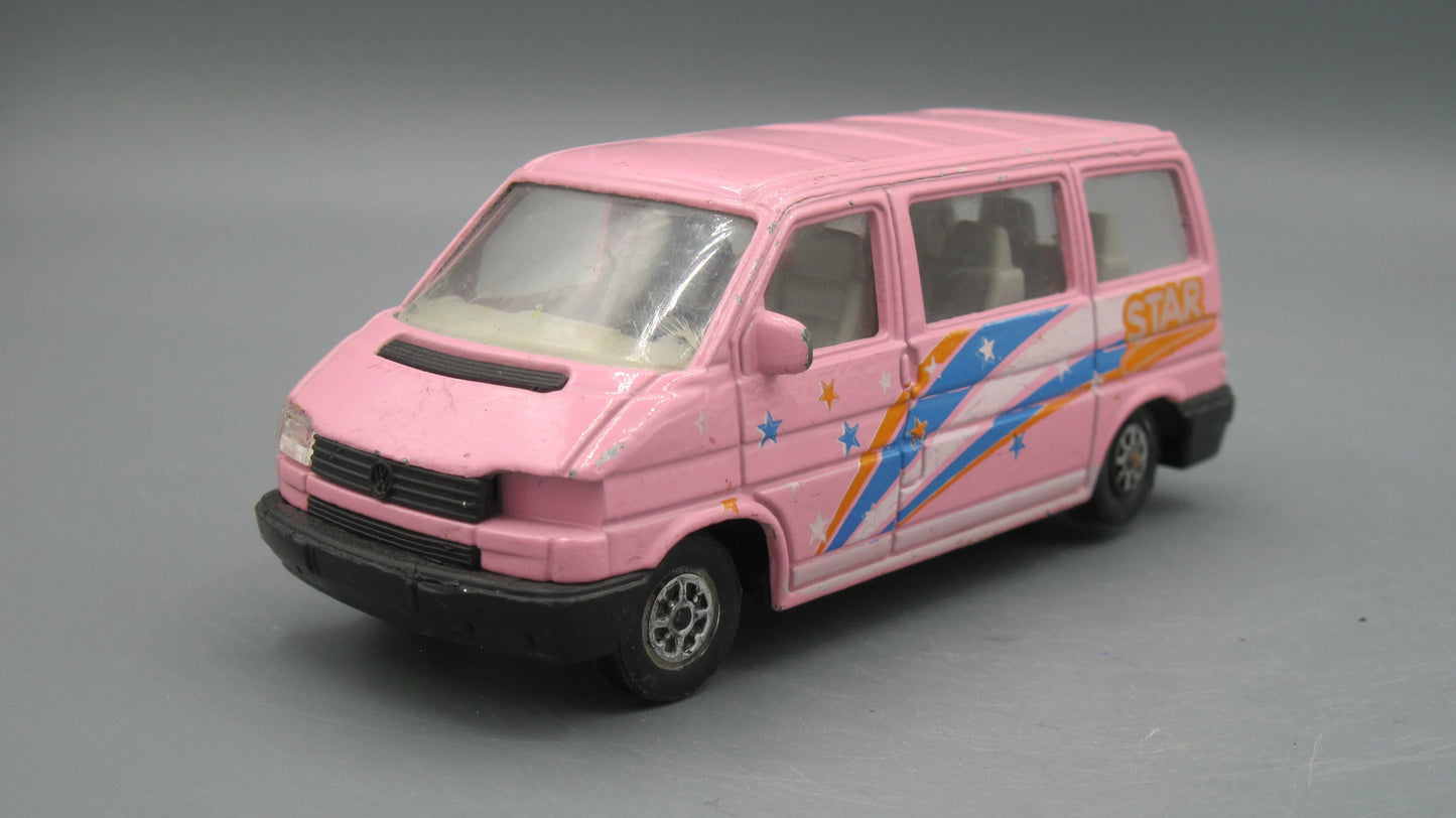 Welly   VolksWagen T4 Van  Pink
