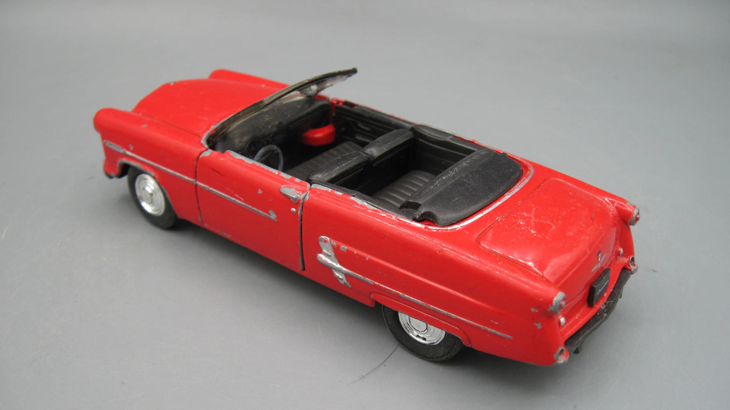 Welly   Ford Crestline Sunliner 1953 Red