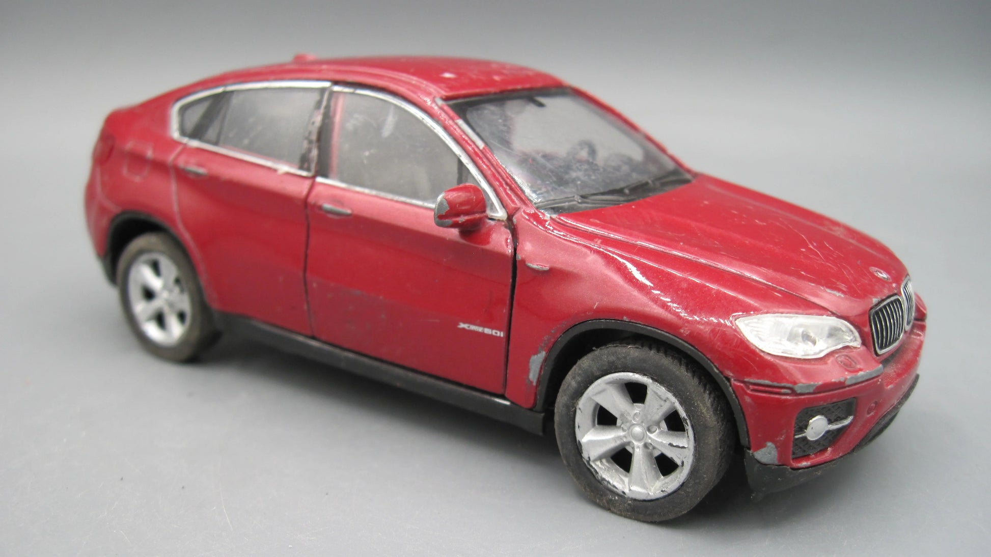 Welly   BMW X6  Maroon