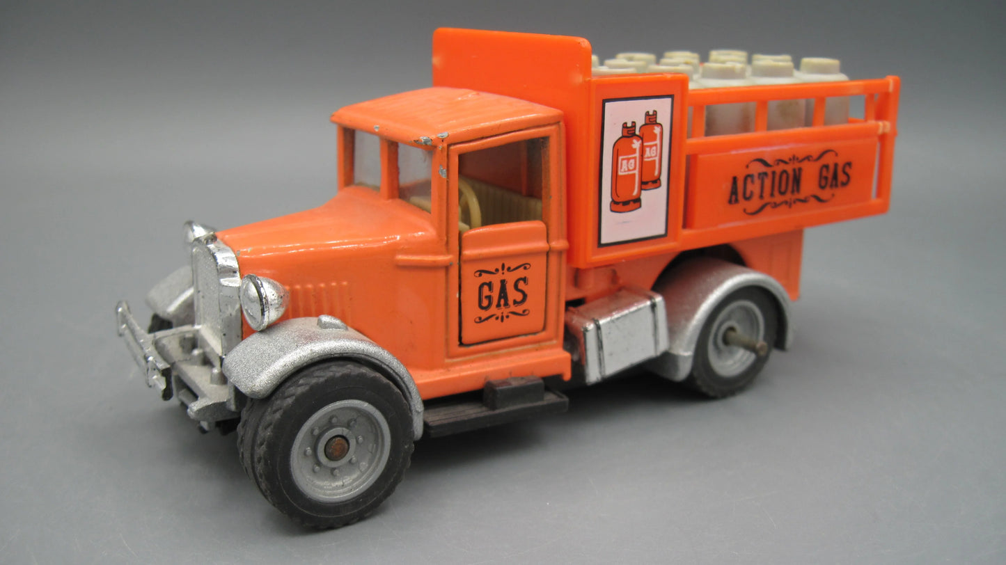 Welly   Ford Stake Truck  Orange