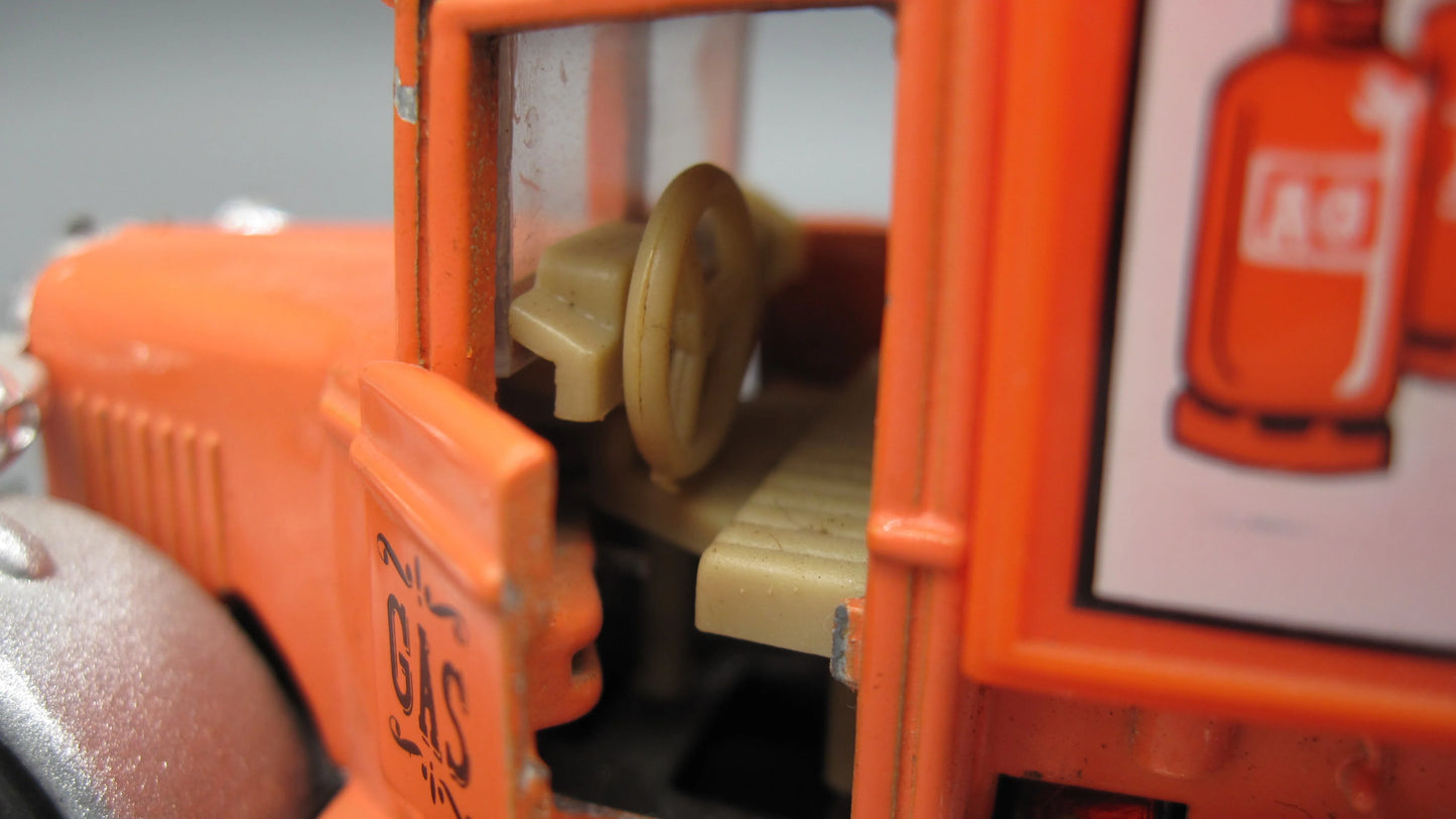 Welly   Ford Stake Truck  Orange
