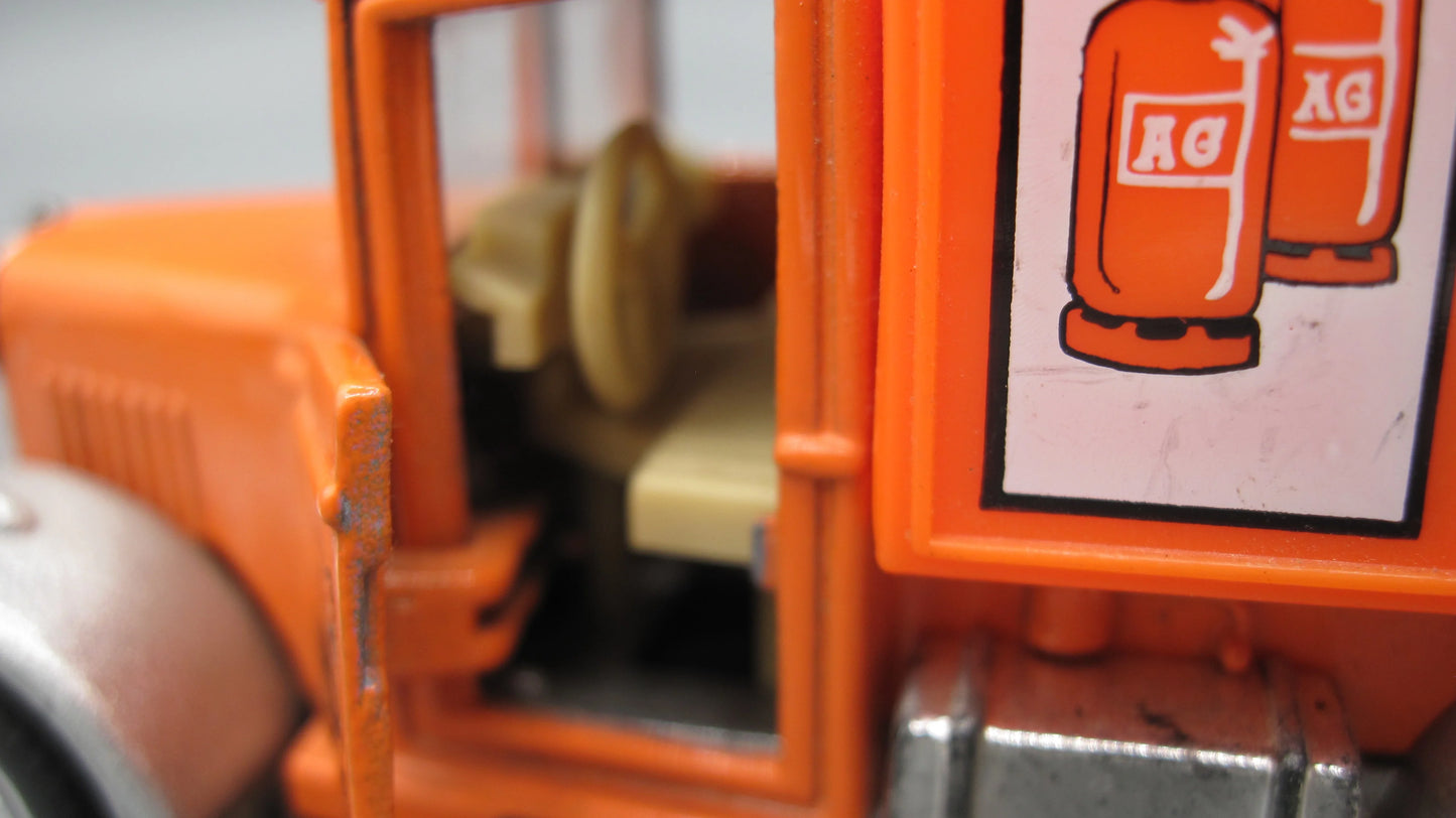 Welly   Ford Stake Truck  Orange