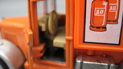 Welly   Ford Stake Truck  Orange