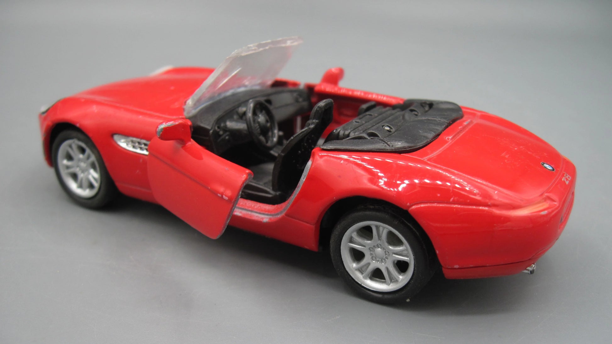 Welly   BMW Z8  Red