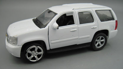 Welly   Chevrolet Tahoe 2008 White
