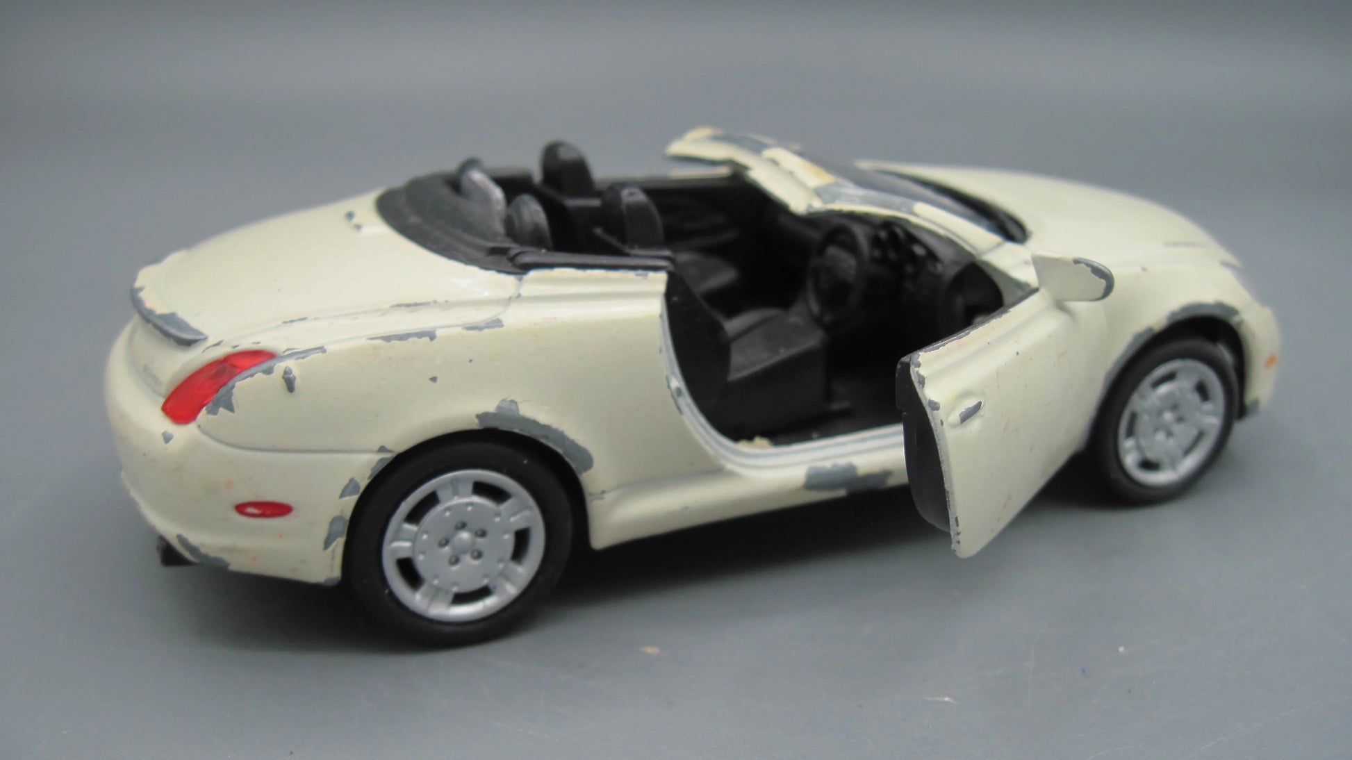 Welly   Toyota Soarer  White