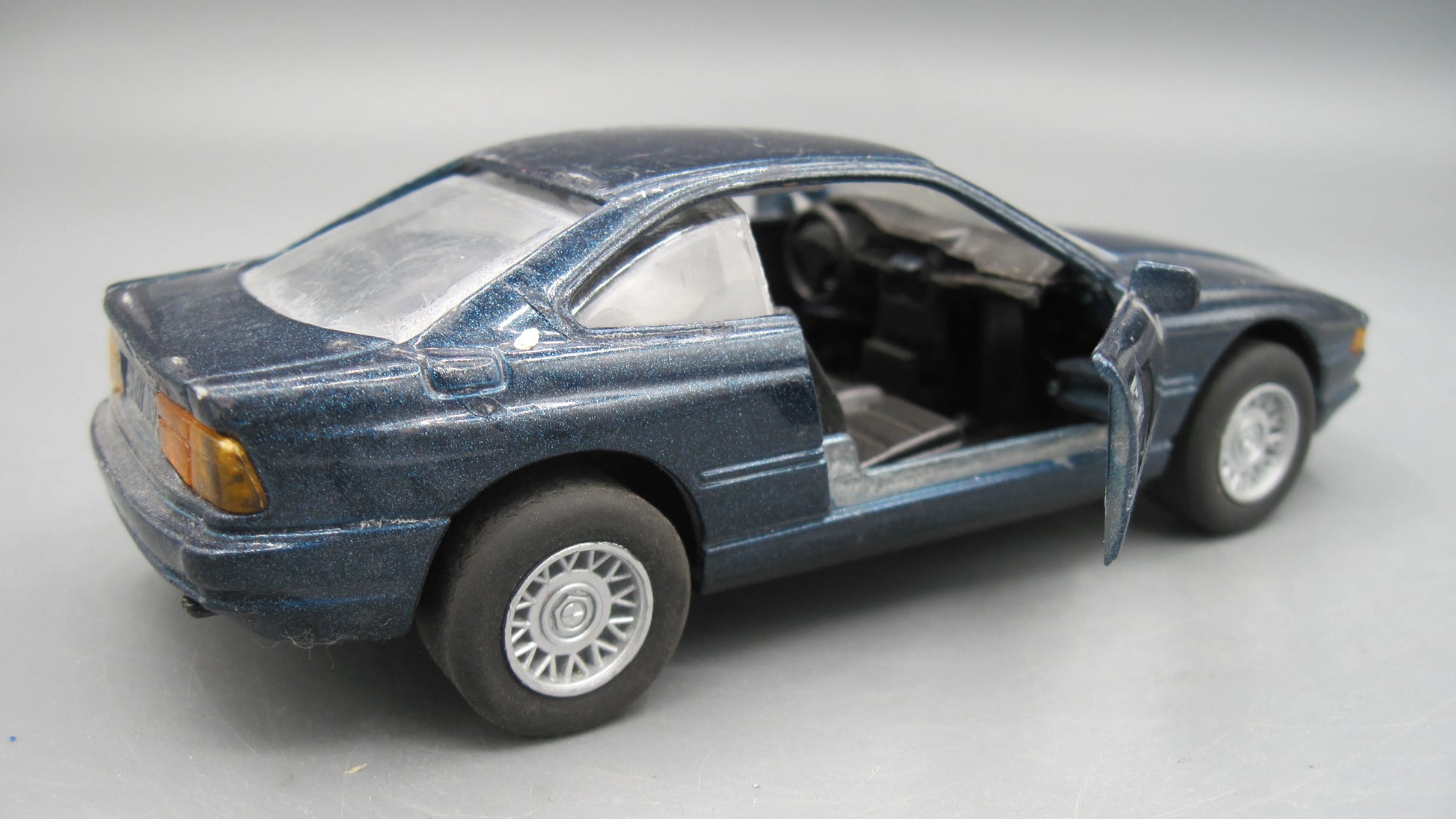 Welly   BMW 850i  Blue