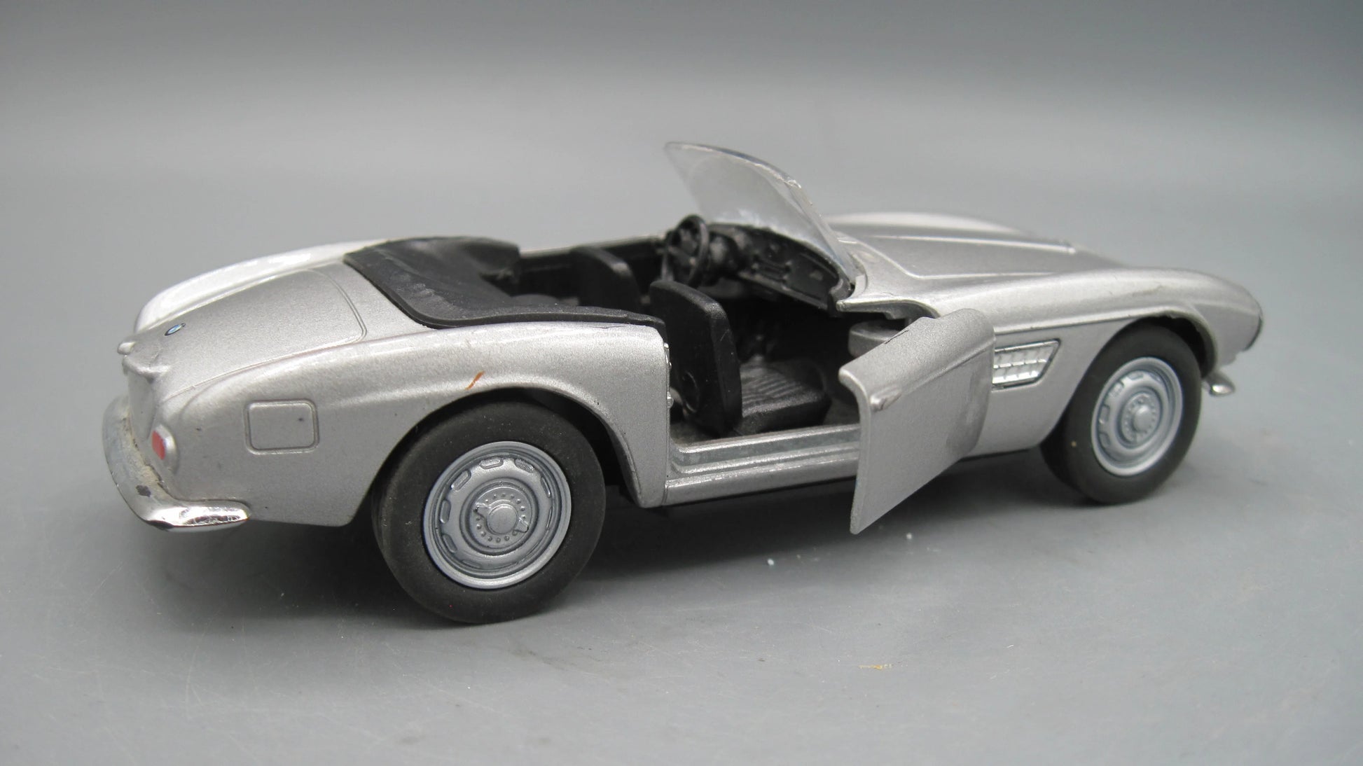 Welly   BMW 507 1956 Silver
