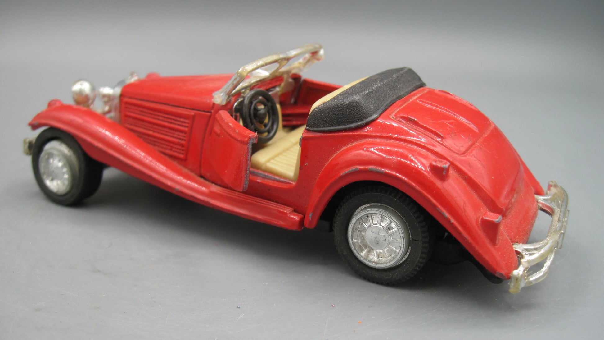 Welly   Mercedes-Benz 500 K  Red