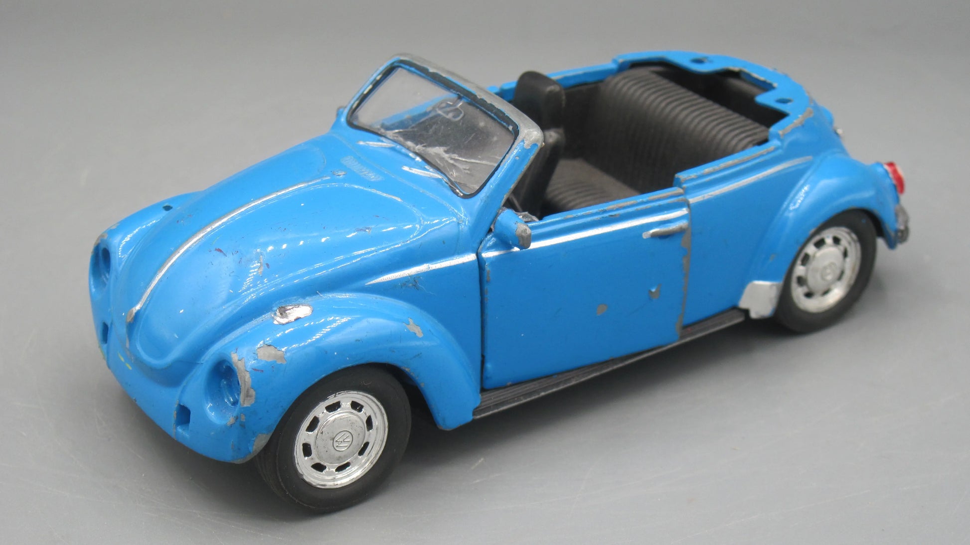 Welly   Volkswagen Beetle Convertible  Blue 