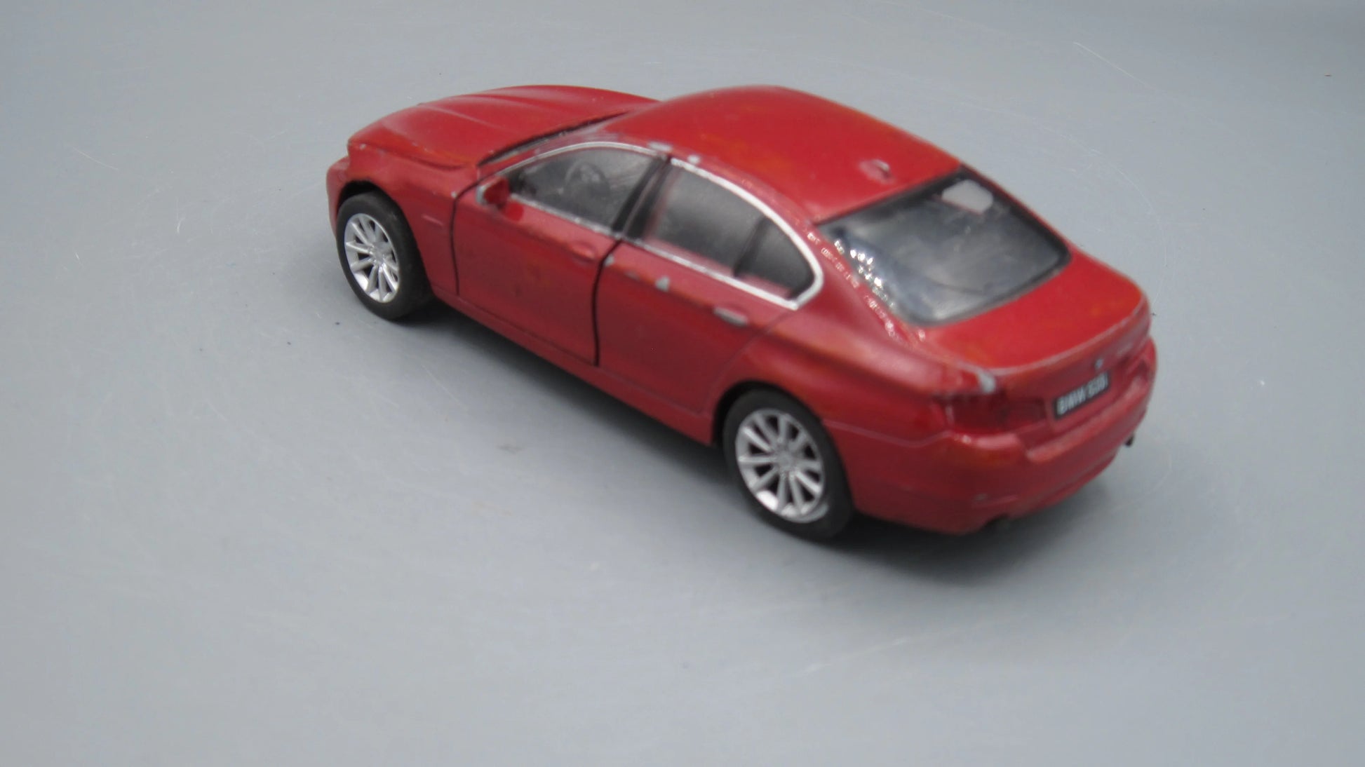 Welly   BMW 535i  Red