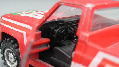 Yatming    4x4 Sport Pickup Truck  Red