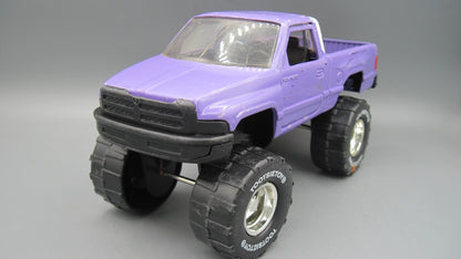 Tootsietoy   Dodge Ram 1500 1995 Purple