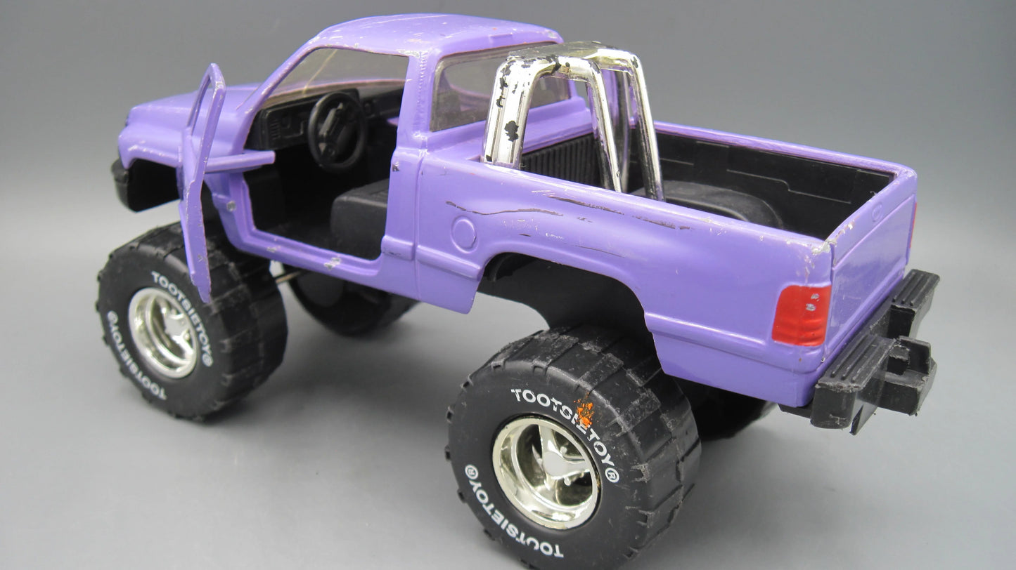 Tootsietoy   Dodge Ram 1500 1995 Purple