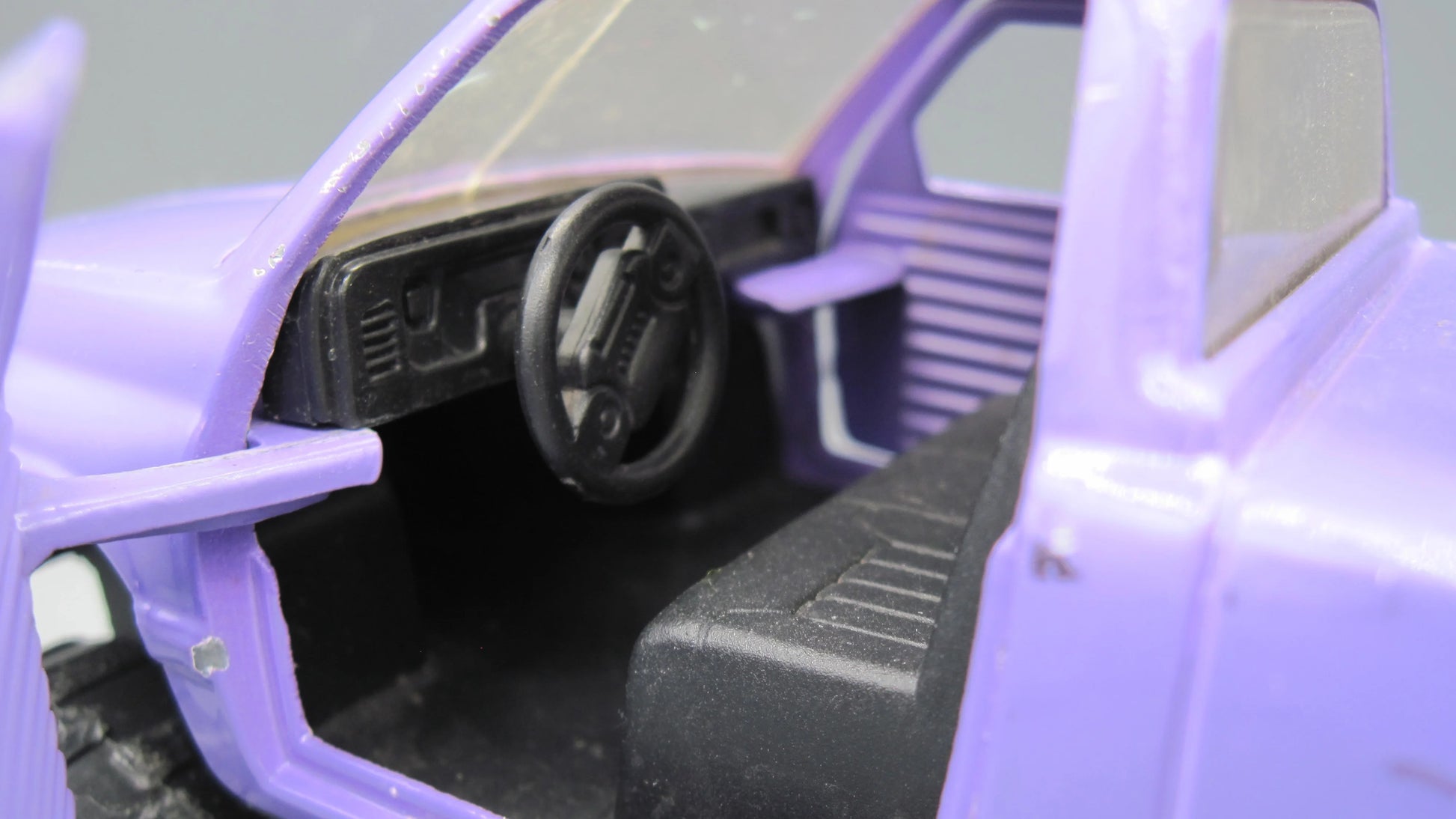 Tootsietoy   Dodge Ram 1500 1995 Purple