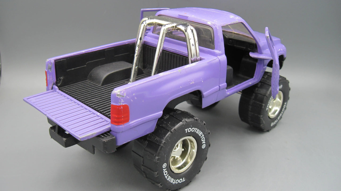 Tootsietoy   Dodge Ram 1500 1995 Purple