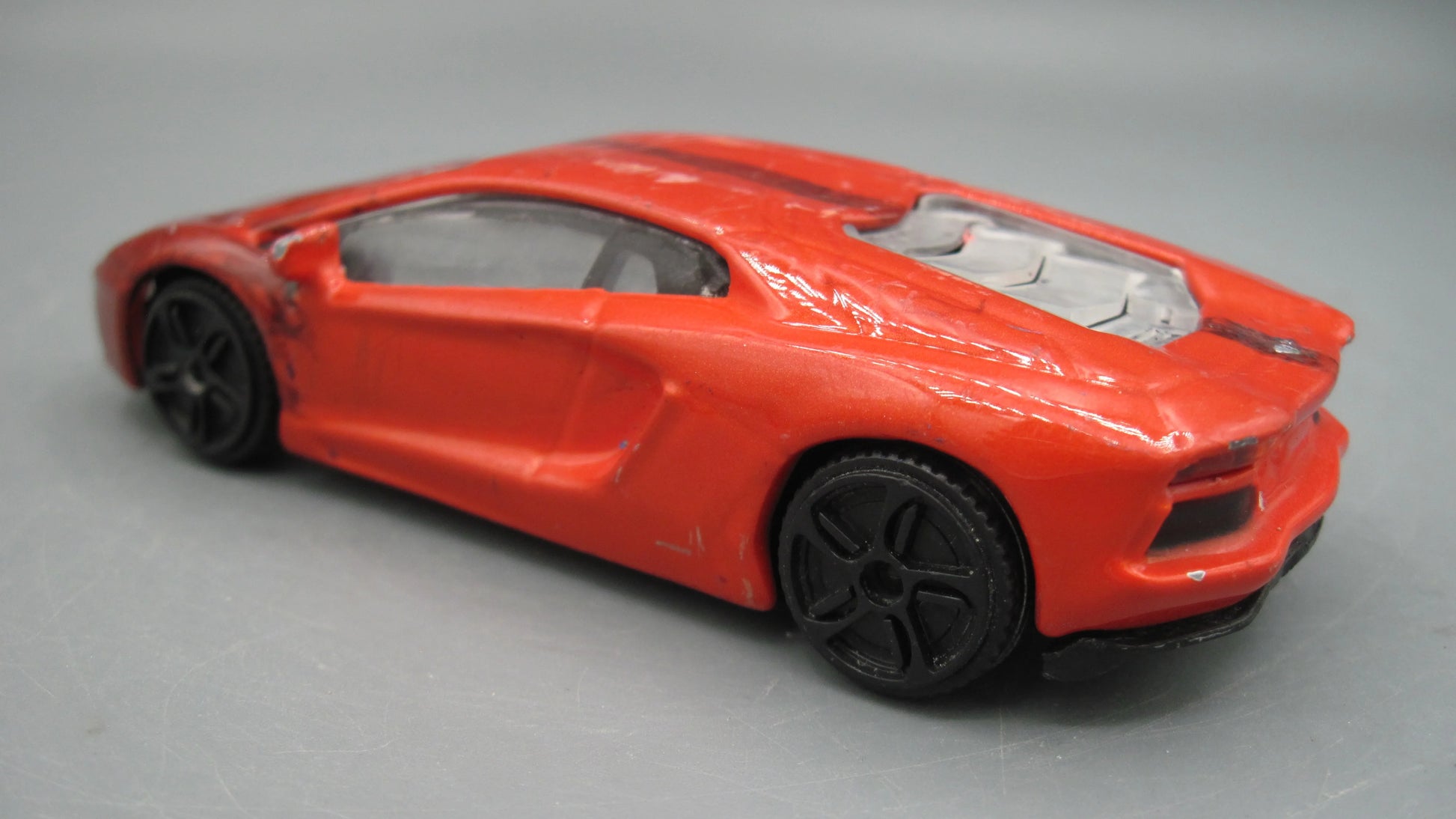 Bburago   Lamborghini Aventador LP700-4  Red