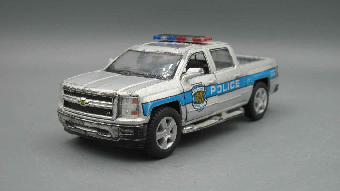 Kinsmart   Chevrolet Silverado  Silver