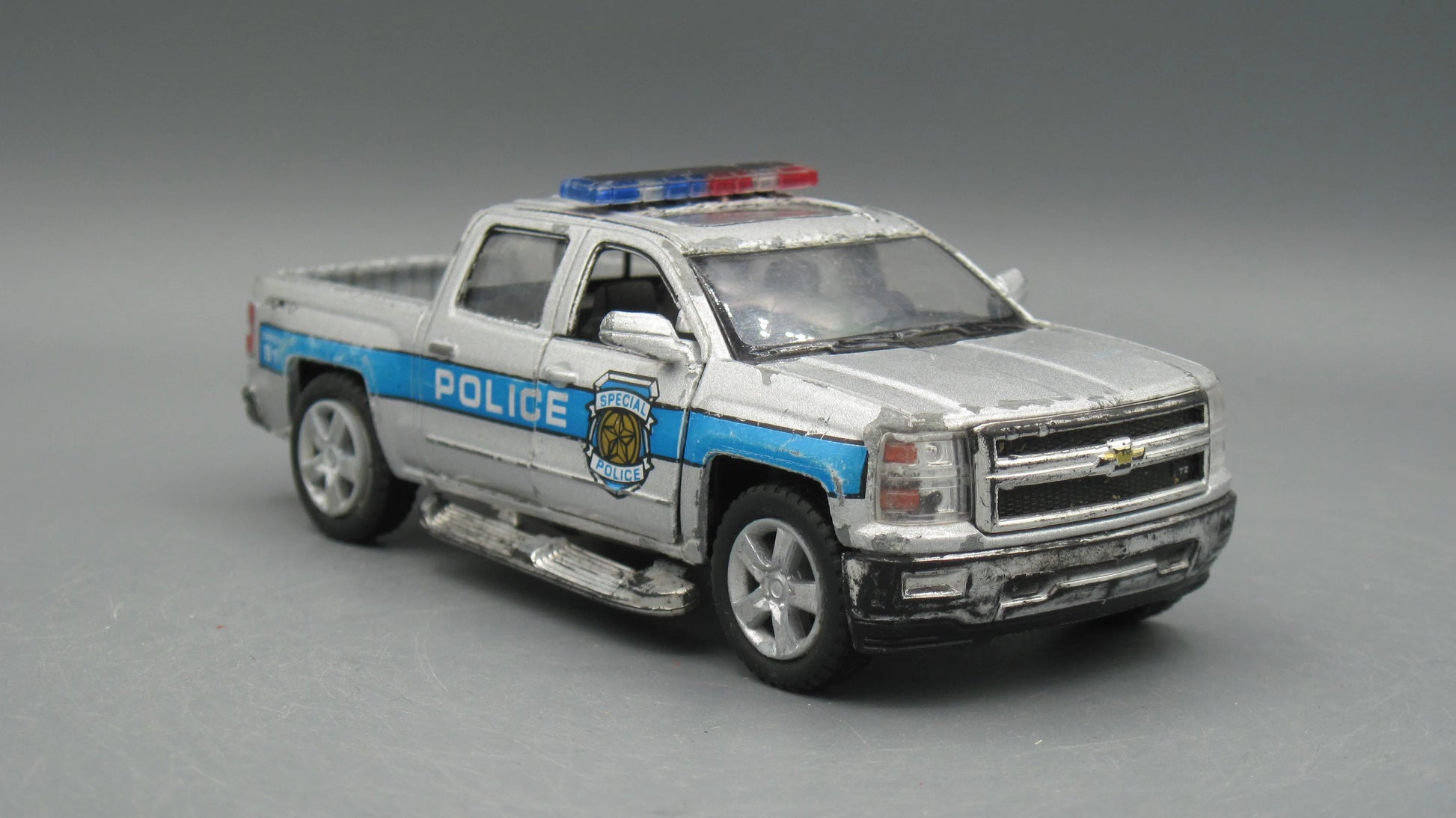 Kinsmart   Chevrolet Silverado  Silver