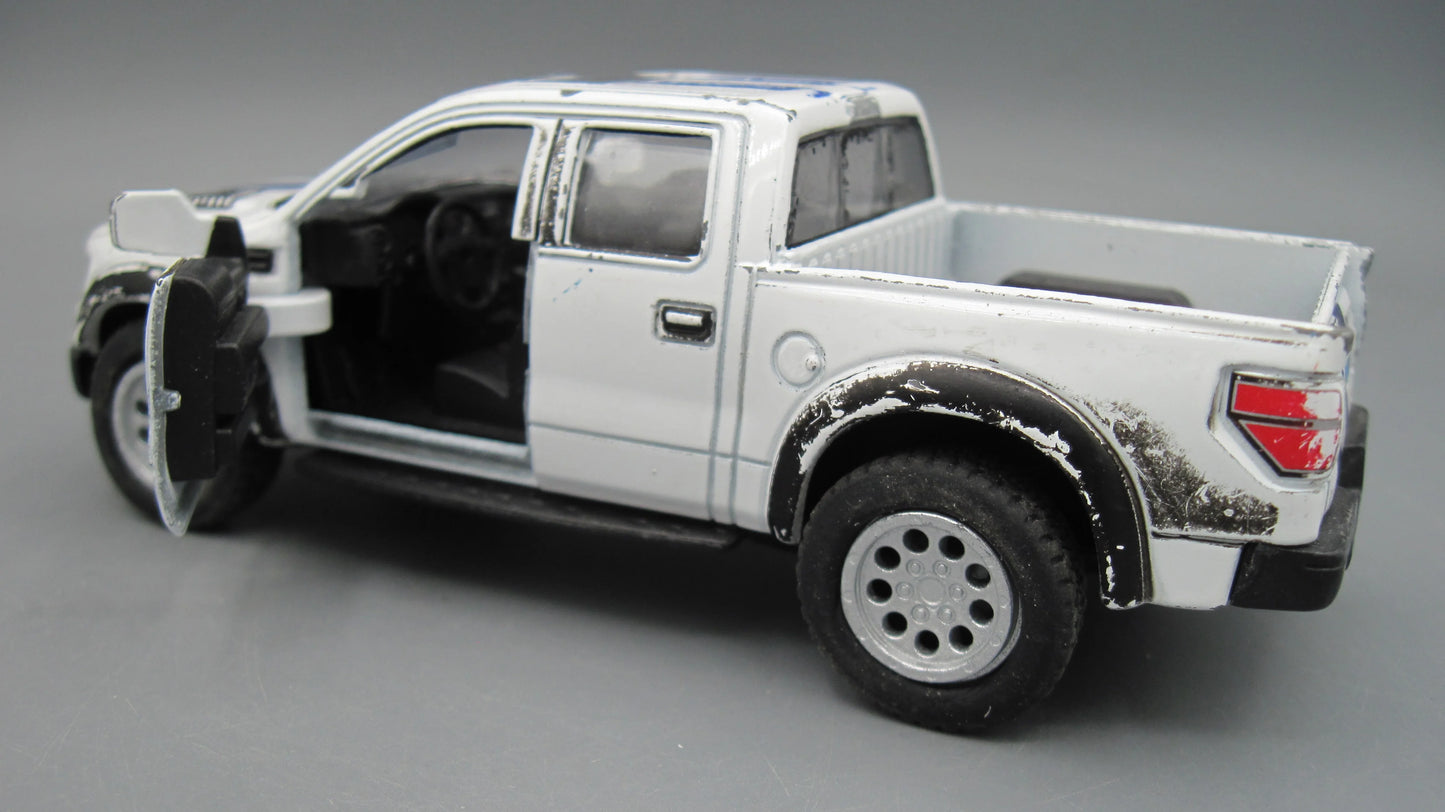 Kinsmart   Ford F-150 SVT Raptor Super Crew  White