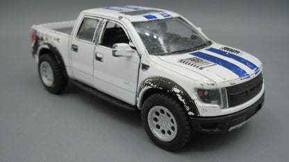 Kinsmart   Ford F-150 SVT Raptor Super Crew  White