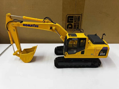 Komatsu   Komastu PC200-8 Excavator  Yellow