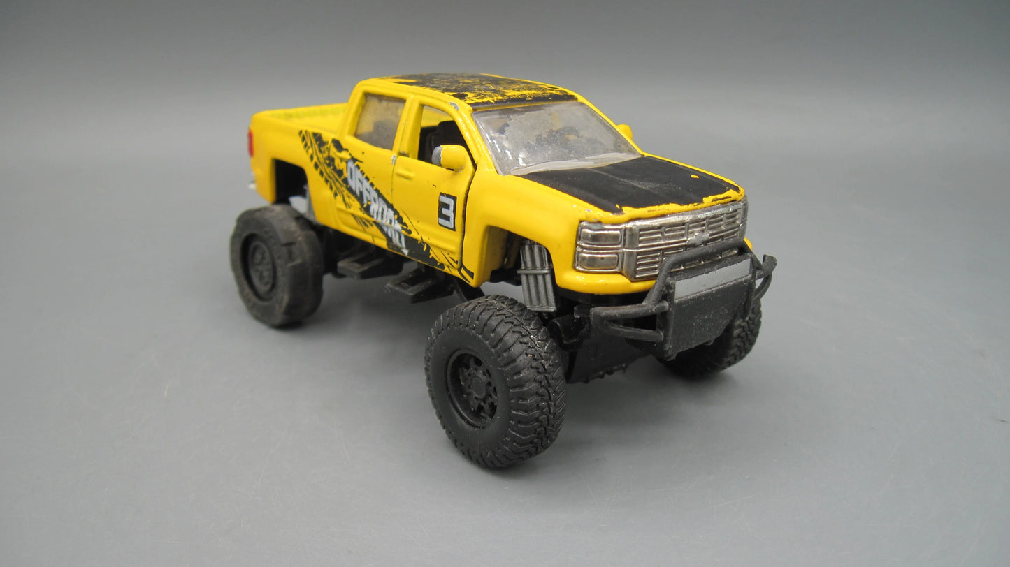 Maisto   Chevrolet Silverado 1500 Z71 2014 Yellow