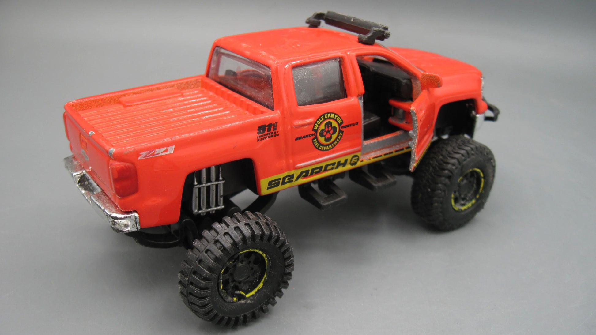 Maisto   Chevrolet Silverado 1500 Z71 2014 Orange