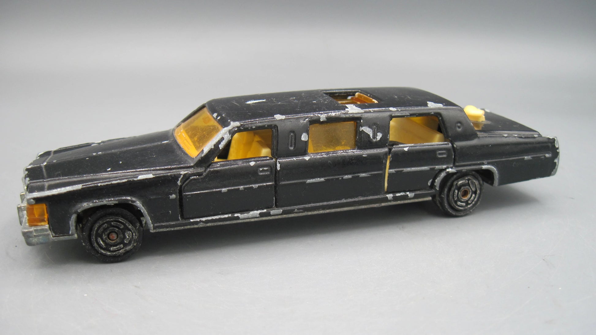 Majorette   Cadillac Limousine  Black