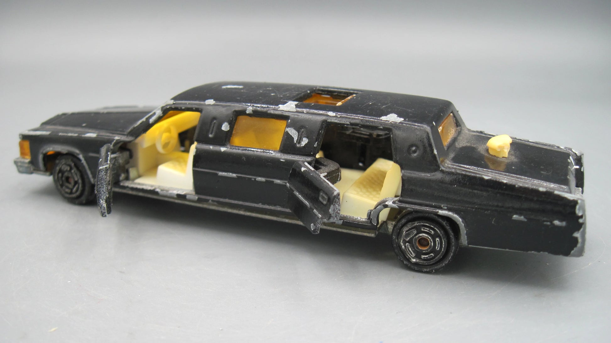 Majorette   Cadillac Limousine  Black