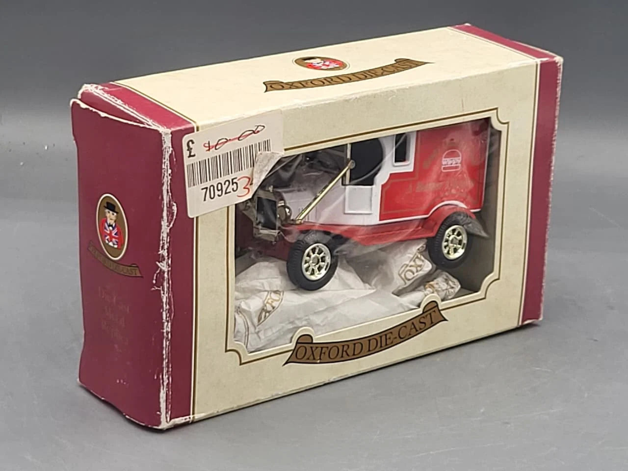 Corgi   Ford Model T - Royal Mail 1915 Red