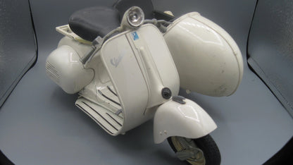 New-Ray   Piaggio Vespa 150 with Side Car 1955 Beige