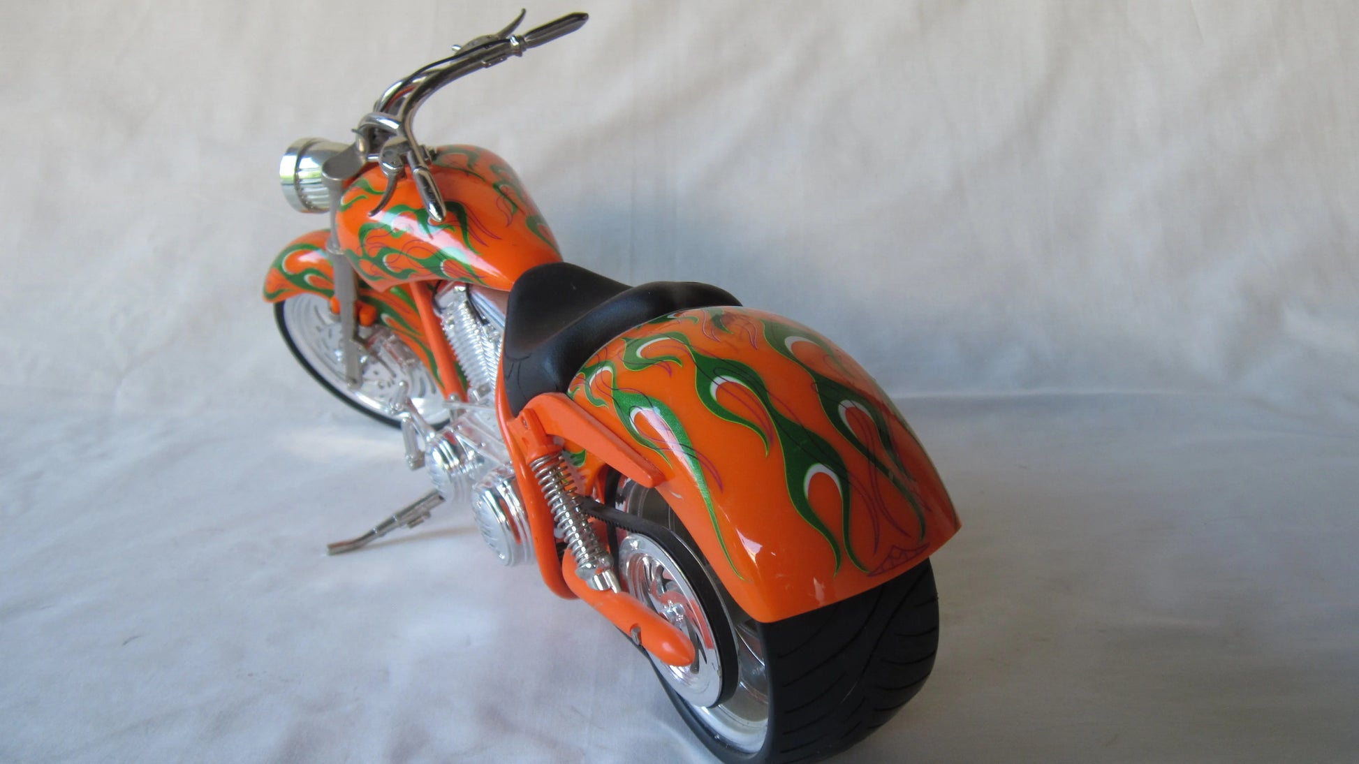 Toy Zone   Arles Ness  Custom Chopper Motorcycle  Orange