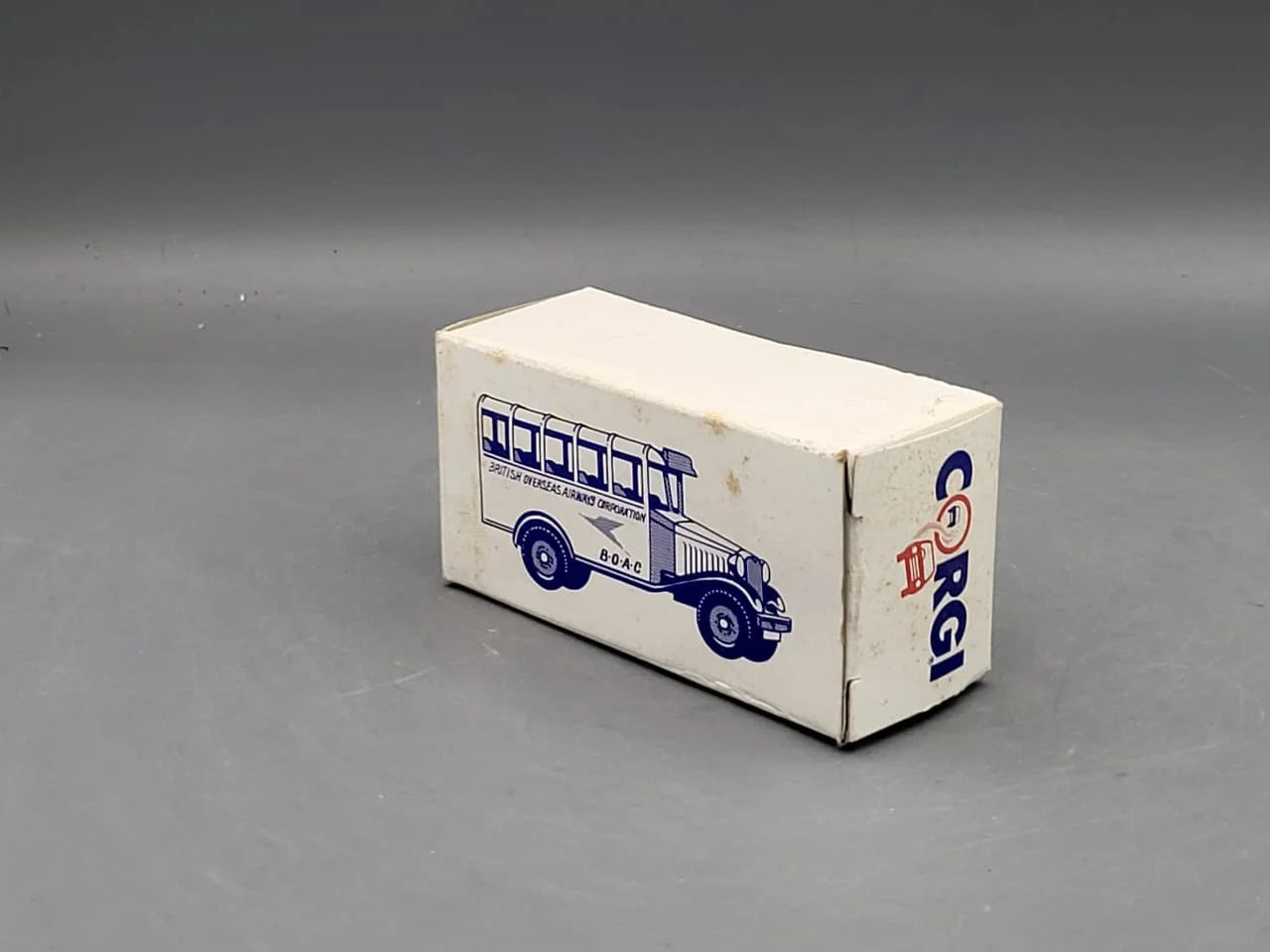 Corgi   Bedford Bus British Overseas Airways  Blue