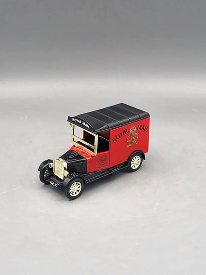 Lledo   Ford Model T - Walkers Crisps 1930 Red