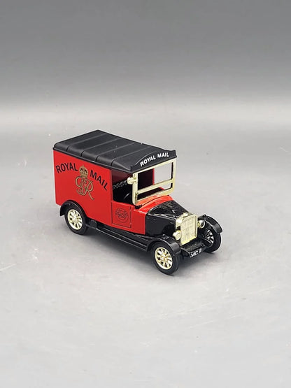 Lledo   Ford Model T - Walkers Crisps 1930 Red