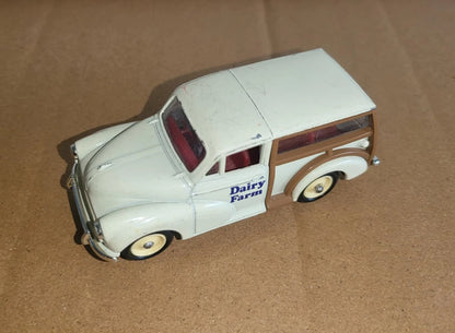 Lledo   Morris Minor Traveller - Days Gone  Beige