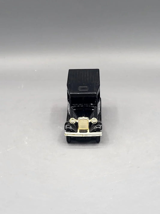 Lledo   Ford Model T - Bassett's - Days Gone 1934 Black