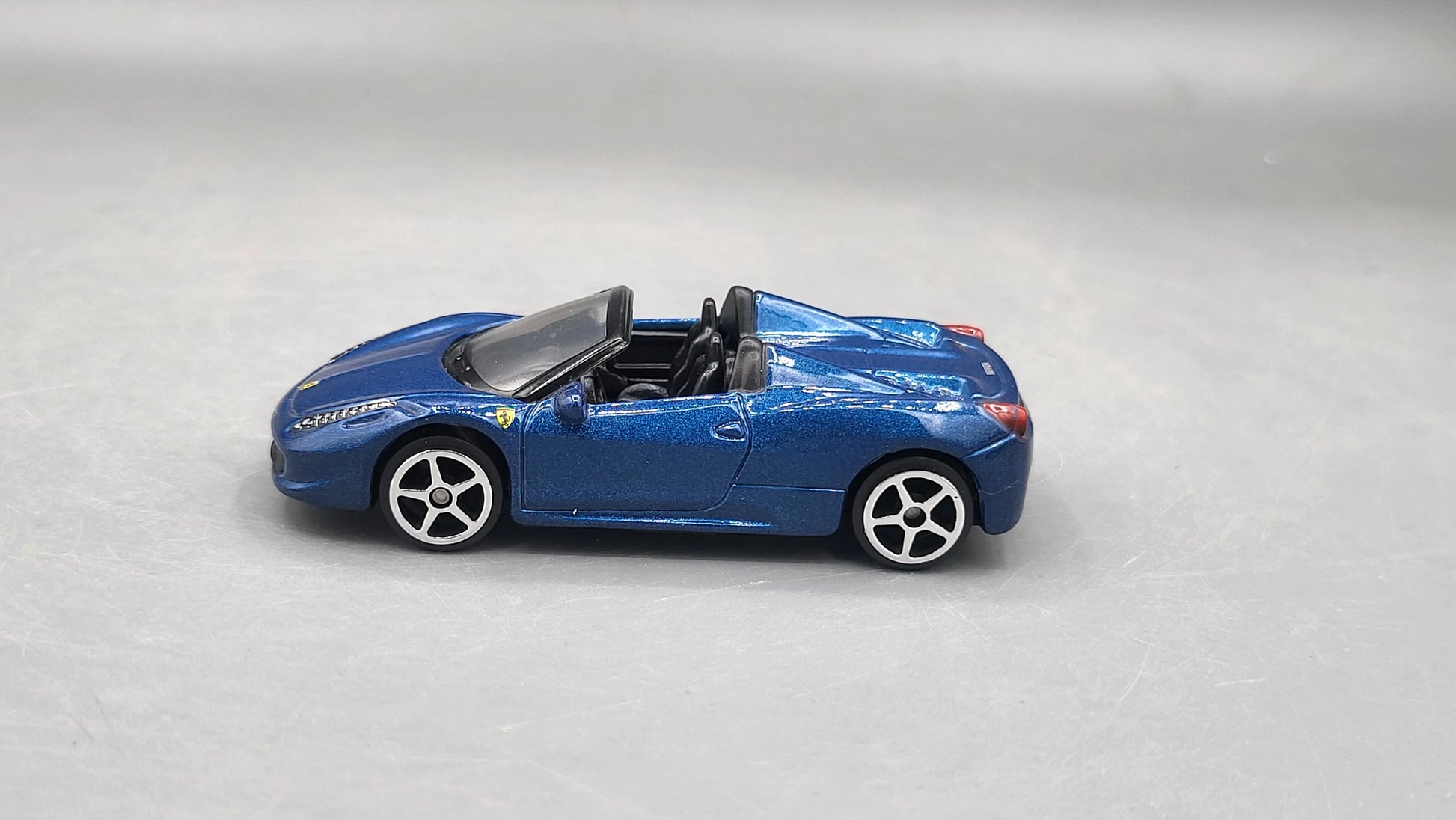 Bburago   Ferrari 458 Spider  Blue