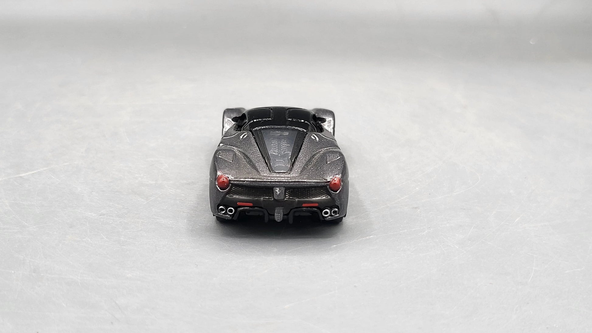 Bburago   Ferrari La Ferrari  Grey
