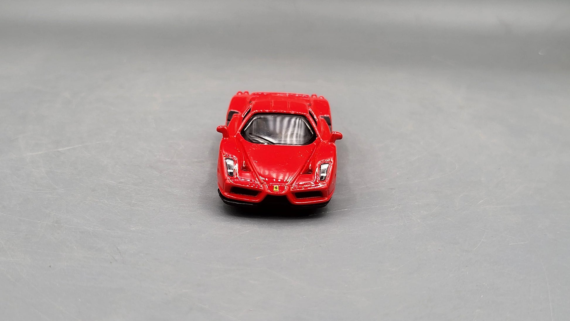 Bburago   Ferrari Enzo Ferrari  Red