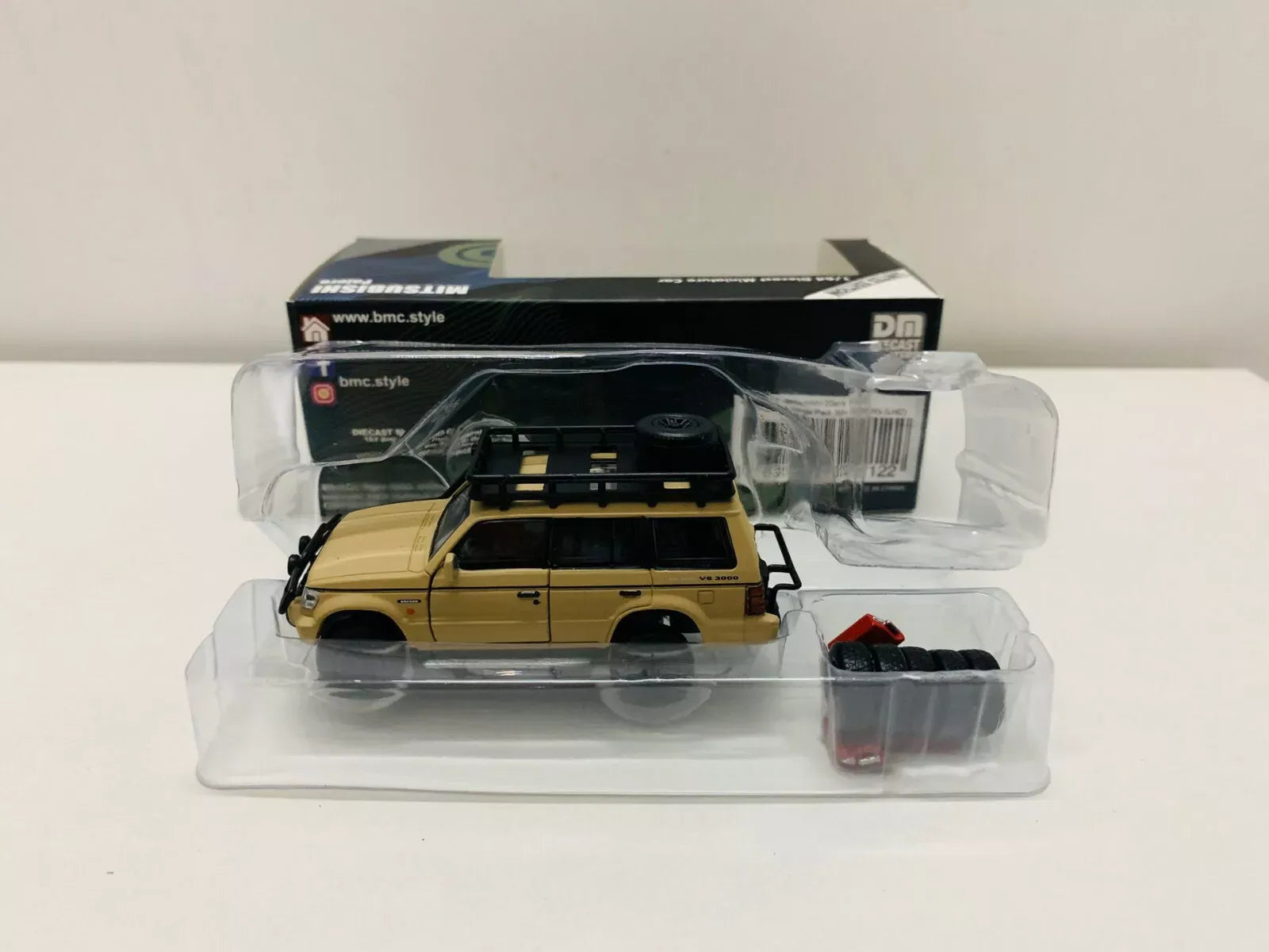 BMC Limited Edition  Mitsubishi Pajero - 2Gen  Ivory Jungle Pack