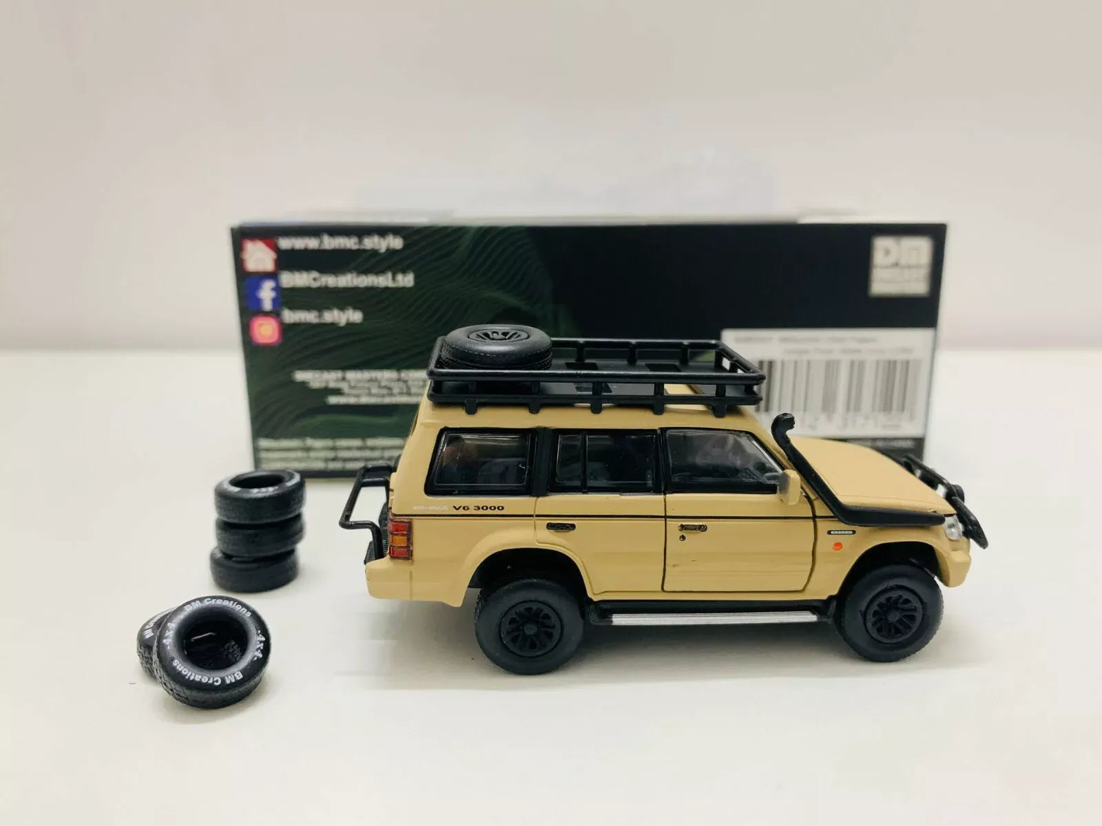 BMC Limited Edition  Mitsubishi Pajero - 2Gen  Ivory Jungle Pack