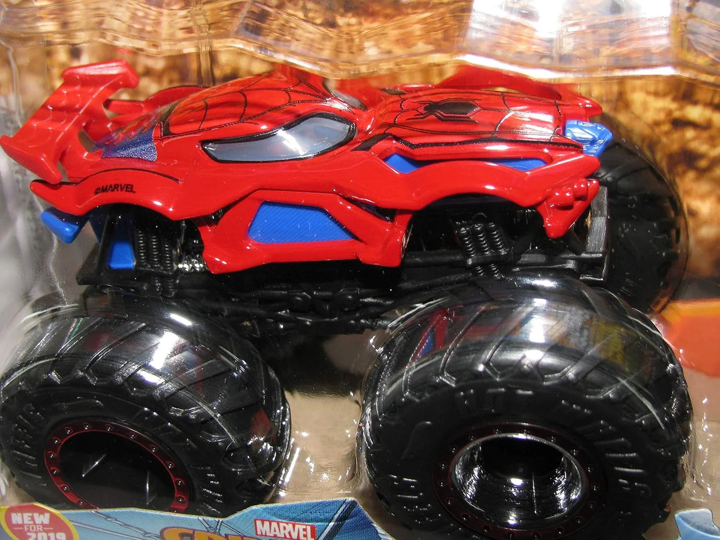 Hot Wheels  Monster Trucks Demolition Doubles (Pack of 2) Marvel Spider-Man VS Marvel Hulk   Red, Green Giant Wheels
