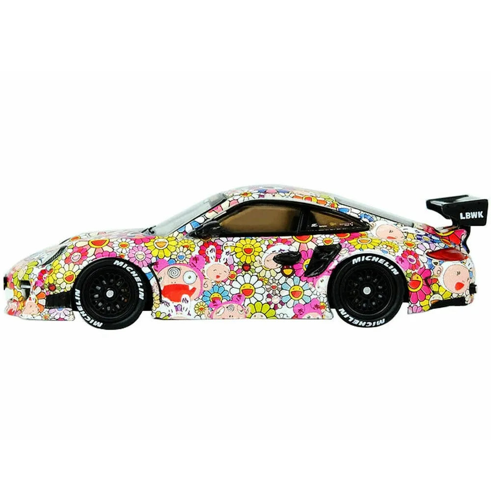 Inno 64 Special Edition  Porsche Porsche 997  Floral paint 